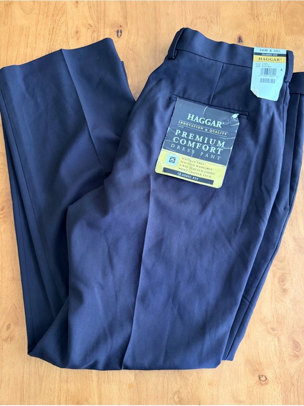Haggar Men's Premium Comfort Dress Pants — Black